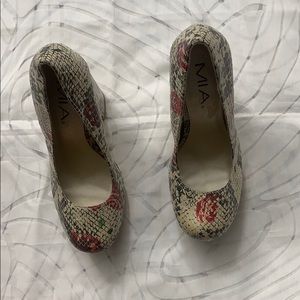 Women’s platform heels